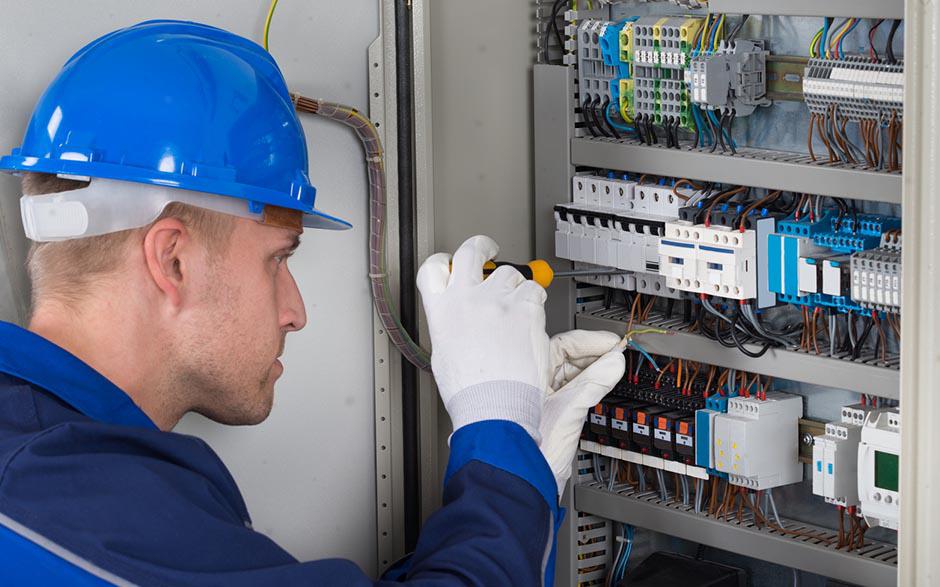 l'électricien Méru